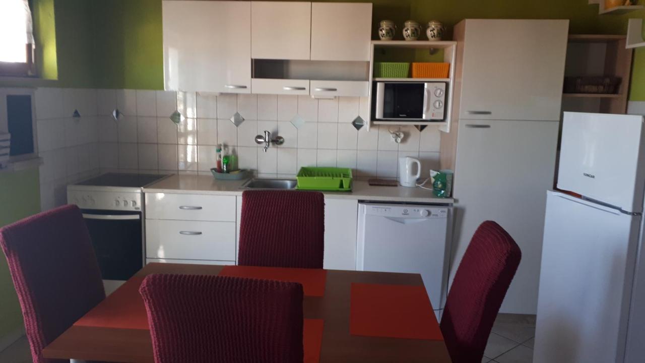 Apartmani Leko Mirjana Baska Voda Bagian luar foto