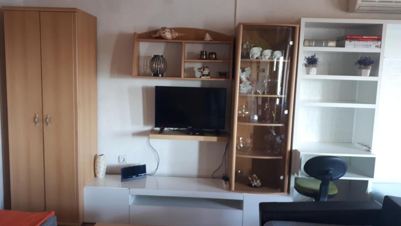 Apartmani Leko Mirjana Baska Voda Bagian luar foto