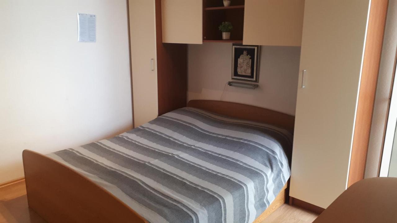 Apartmani Leko Mirjana Baska Voda Bagian luar foto
