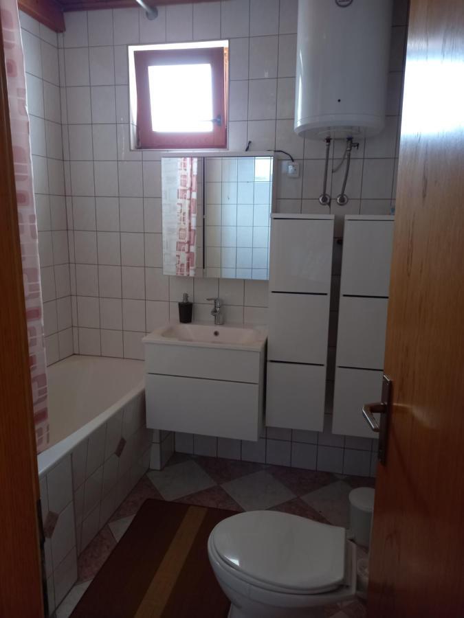 Apartmani Leko Mirjana Baska Voda Bagian luar foto