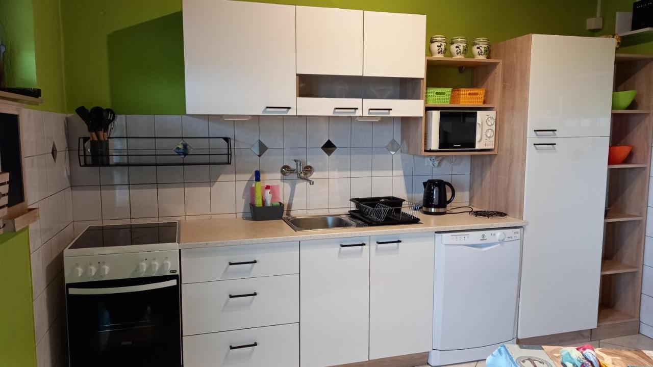 Apartmani Leko Mirjana Baska Voda Bagian luar foto