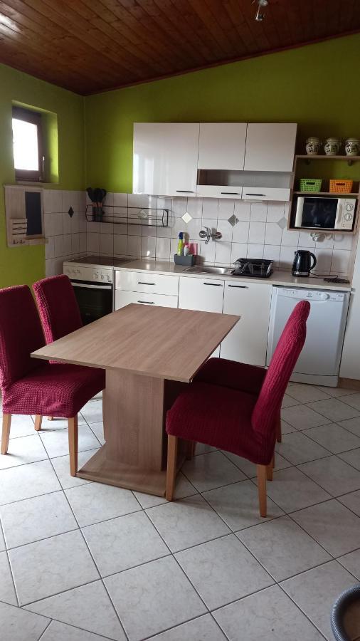 Apartmani Leko Mirjana Baska Voda Bagian luar foto