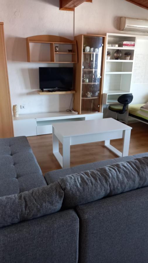 Apartmani Leko Mirjana Baska Voda Bagian luar foto