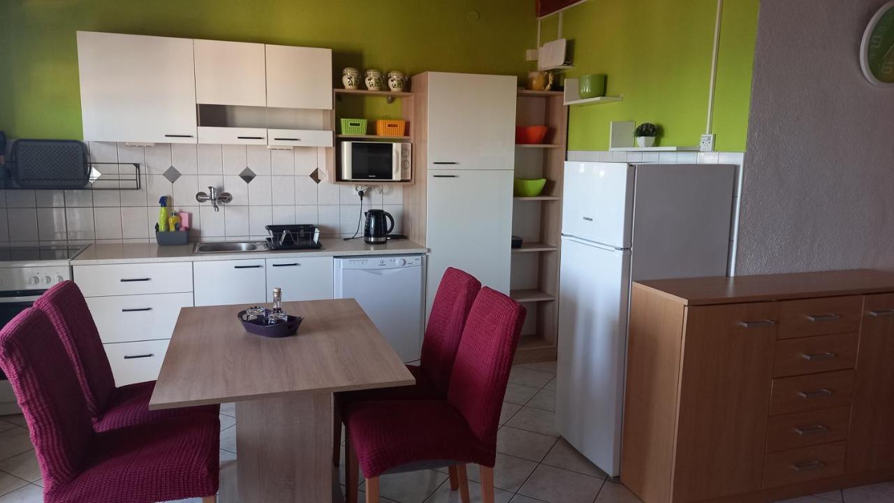 Apartmani Leko Mirjana Baska Voda Bagian luar foto
