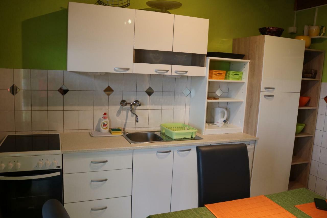 Apartmani Leko Mirjana Baska Voda Bagian luar foto